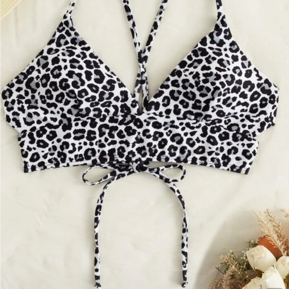 SHEIN Black and White Leopard Print Bikini Top
